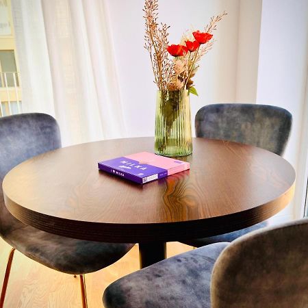 Exquisite - Two Bedroom Apartment Bukarest Eksteriør billede