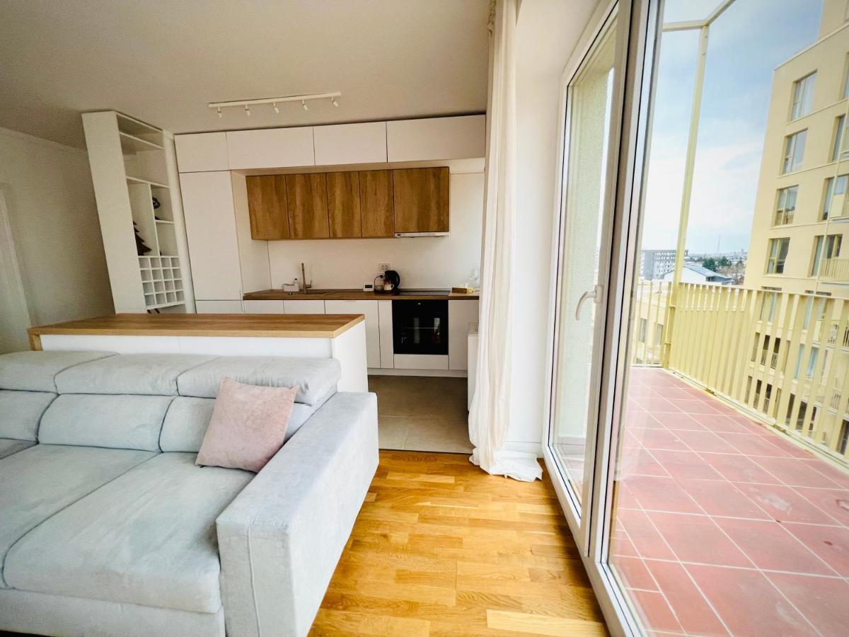 Exquisite - Two Bedroom Apartment Bukarest Eksteriør billede