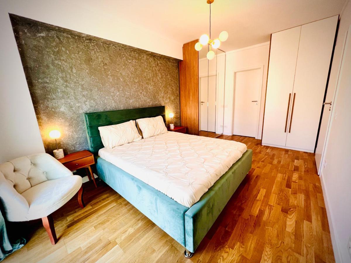 Exquisite - Two Bedroom Apartment Bukarest Eksteriør billede